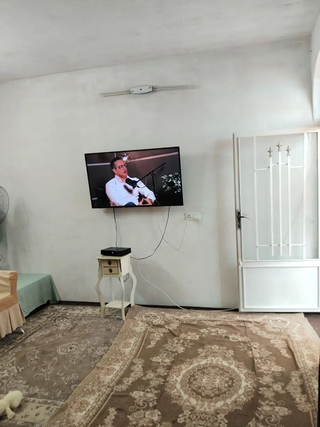 خونه باغ جاده آب