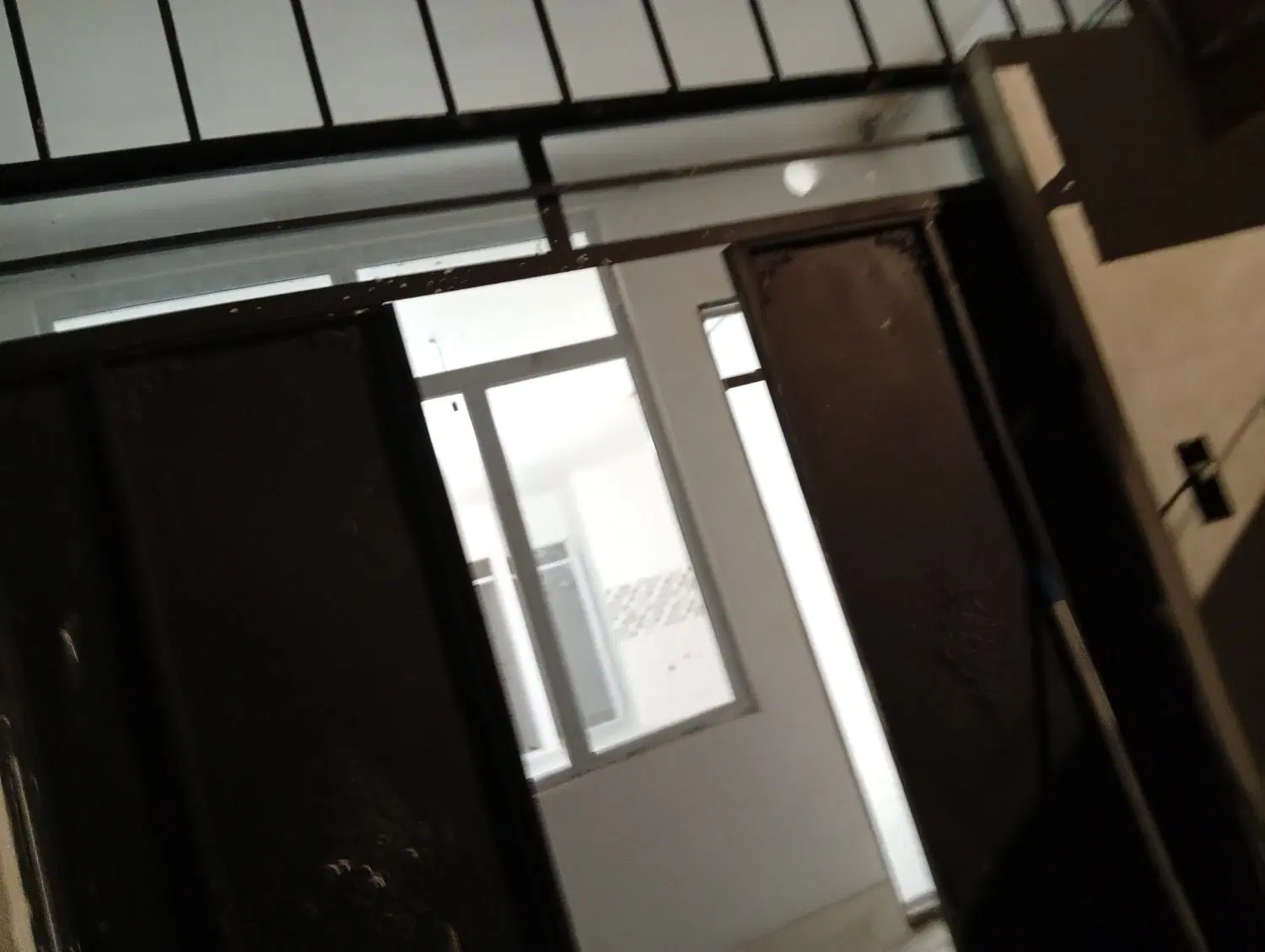 فروش‌خانه‌‌ همکف