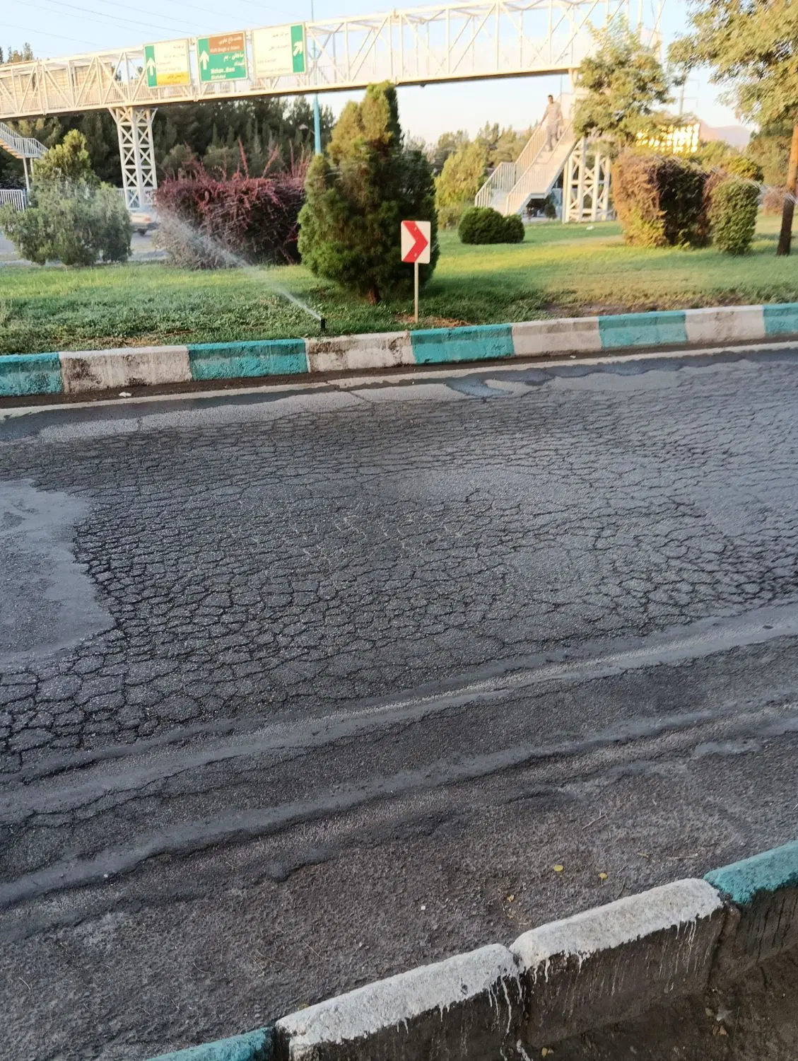 زمین اجاره ای لب خیابان مهدیه