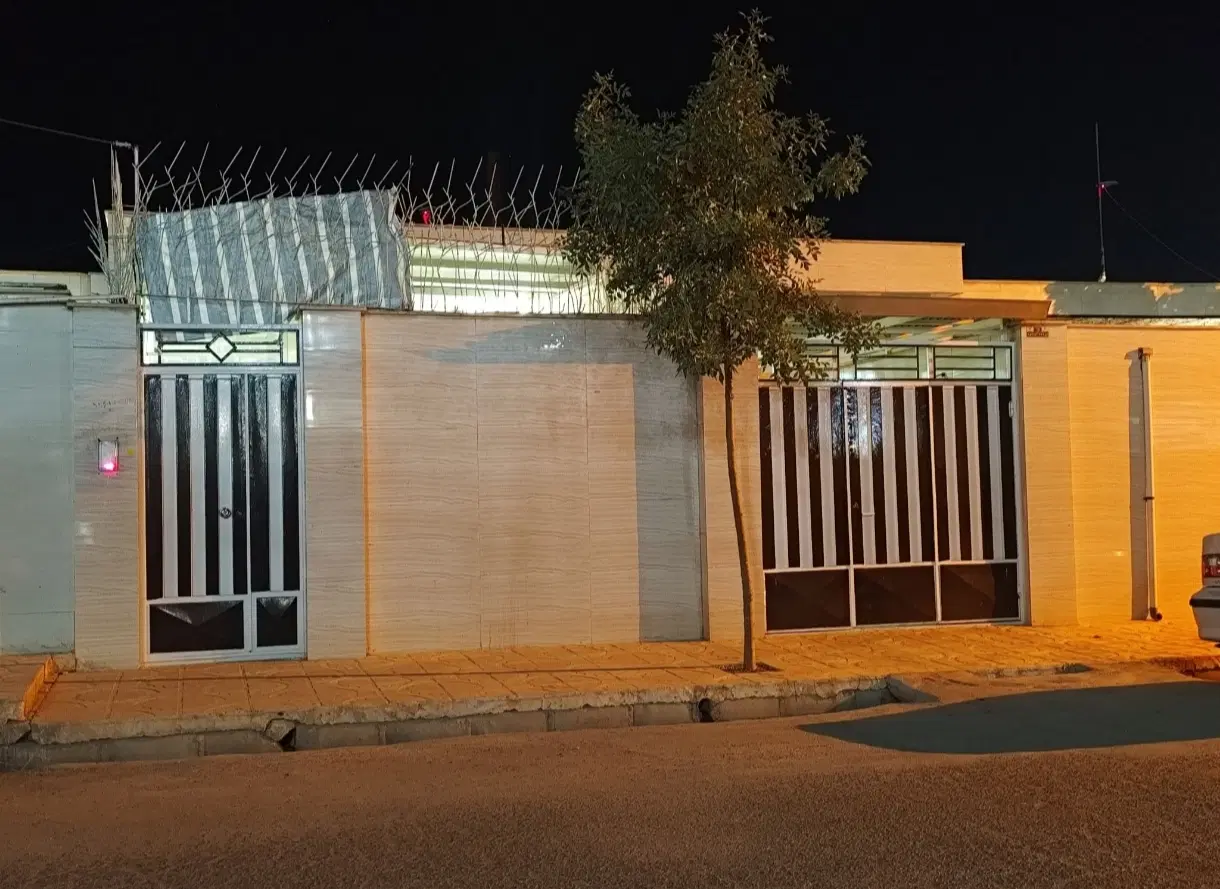 ۲۰۰متر