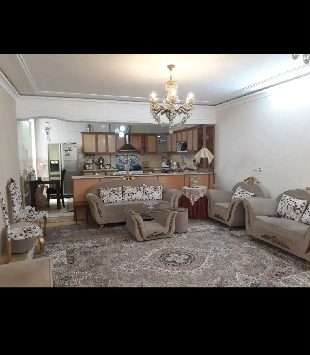۱۰۰متر ویلایی بلوار طاقبستان کوی۱۳۴