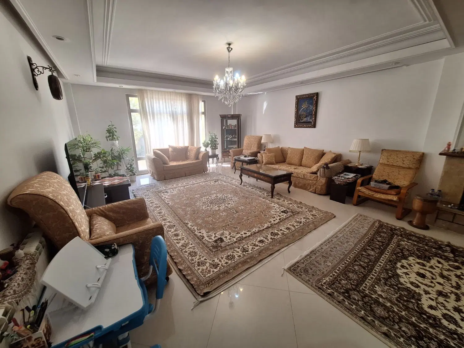 شمس آباد مجیدیه شمالی ۹۰ متر ۲ خواب تراس انباری