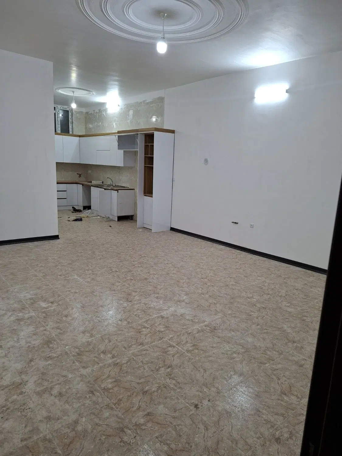 خانه ویلایی درقنوات دوخواب کلیدنخورده(زیر قیمت)