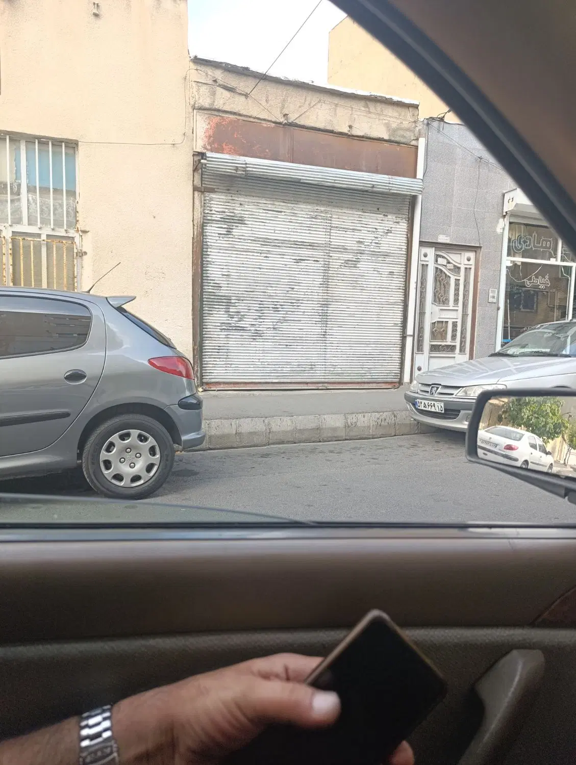 یک باب مغازه ۱۸متری