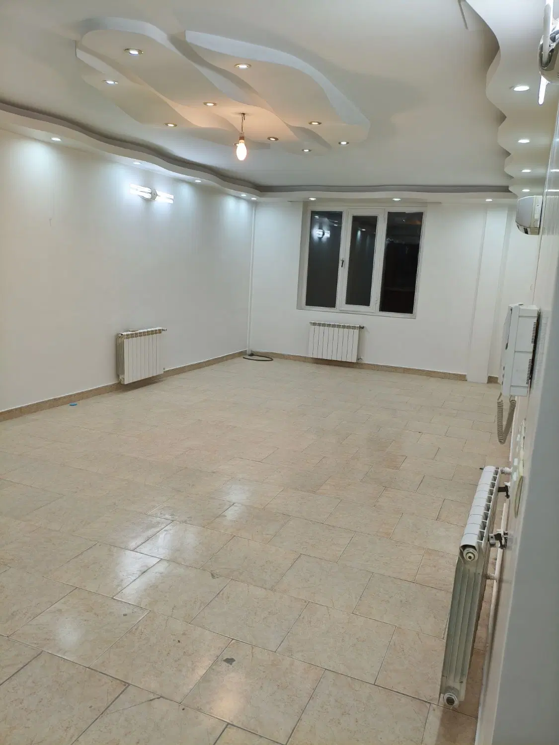 آپارتمان 100 متری 2 خوابه تک واحدی