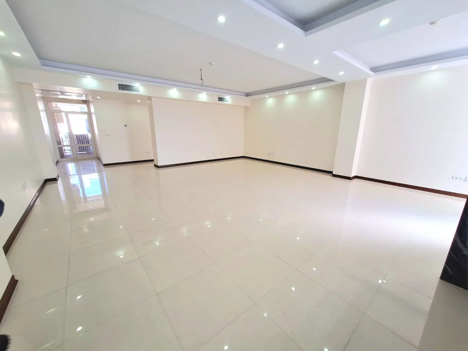 تهرانپارس غربی ۱۳۰ متری_با امکانات