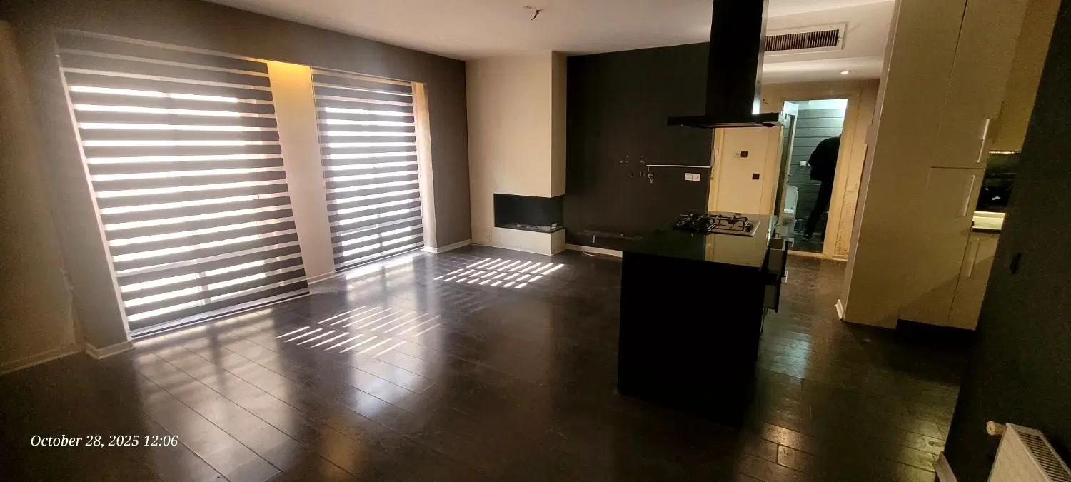 سه راه ضرابخانه ۱۰۲متر سند اداری