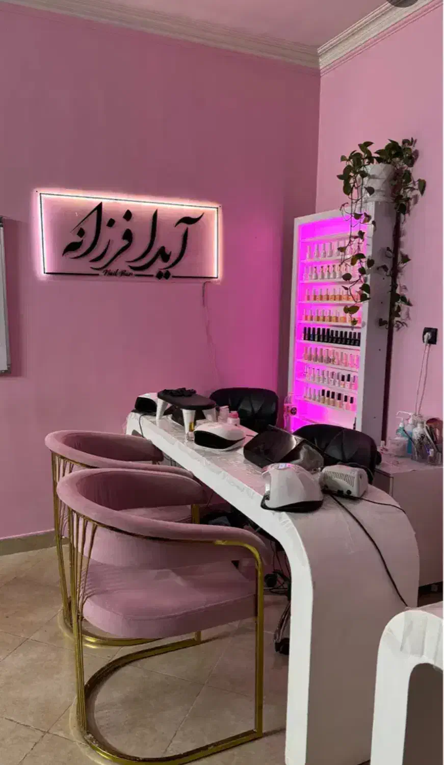 اجاره میز ناخن و تخت مژه