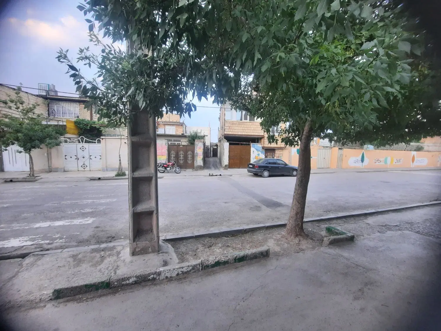 خانه ویلایی ۷۰ متر پنجتن۹۱ خیابان بسیار پهن