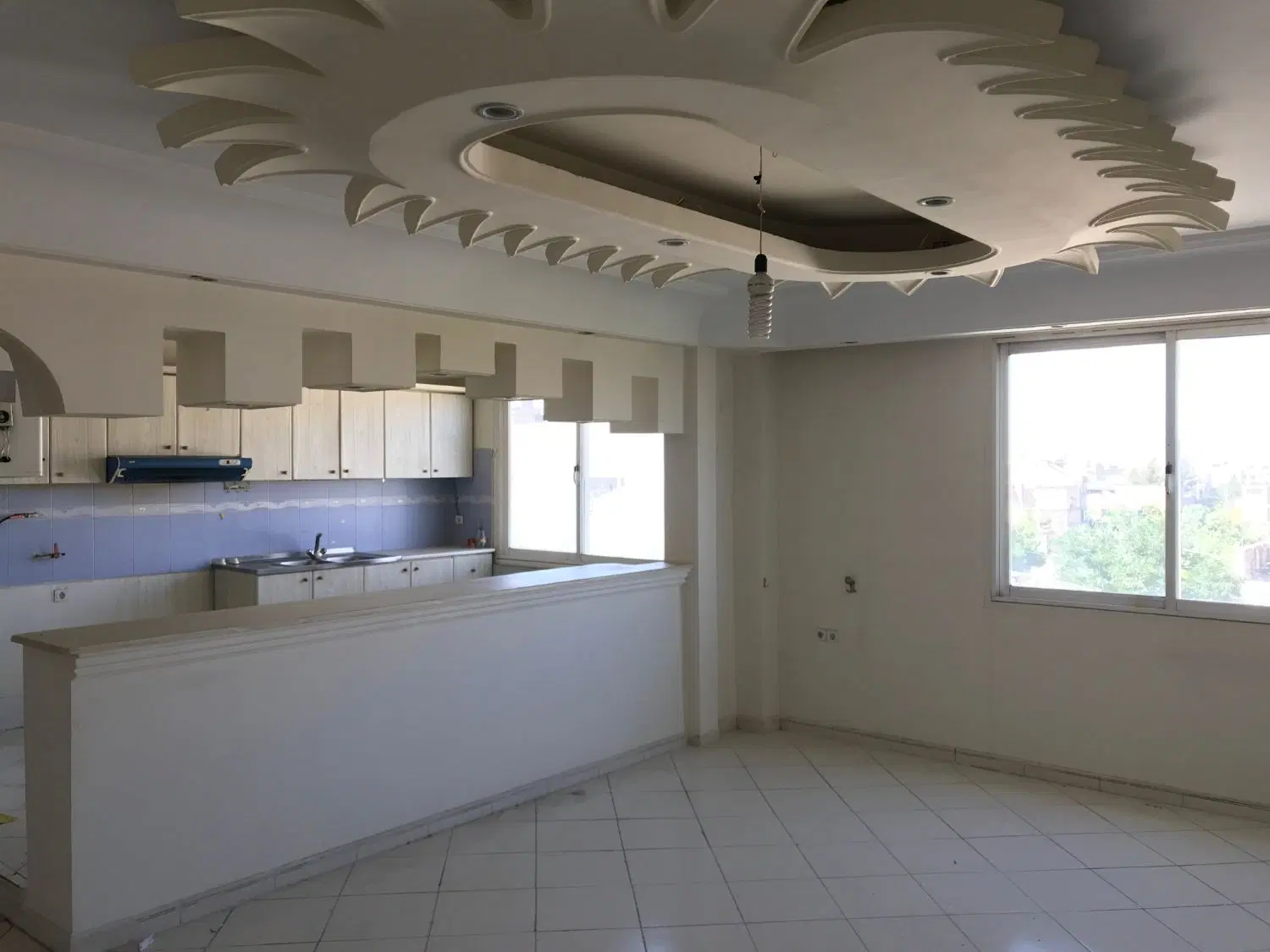 آپارتمان ۸۵ متری ابتدای اندیشه