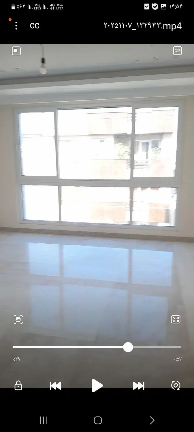 ۱۰۰‌مترفرزاد‌نادری