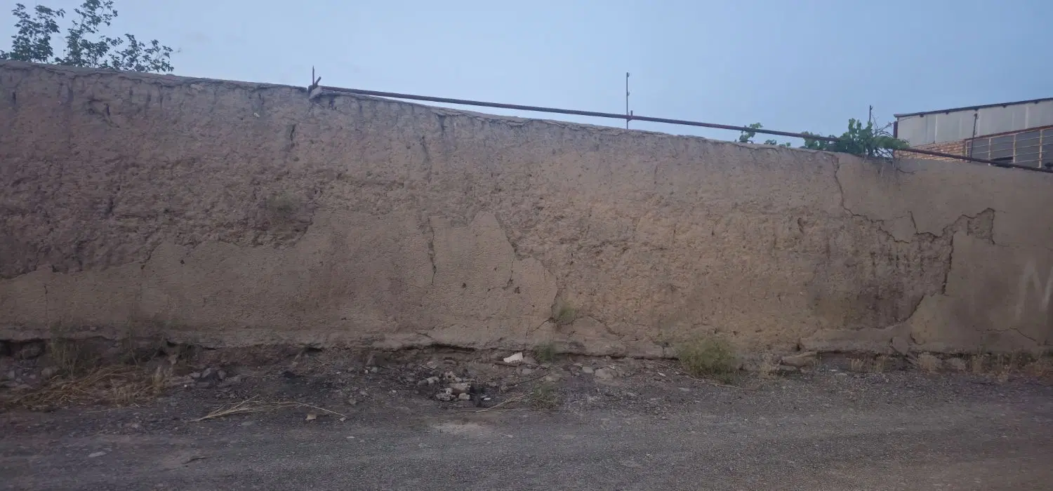 زمین فروشی
