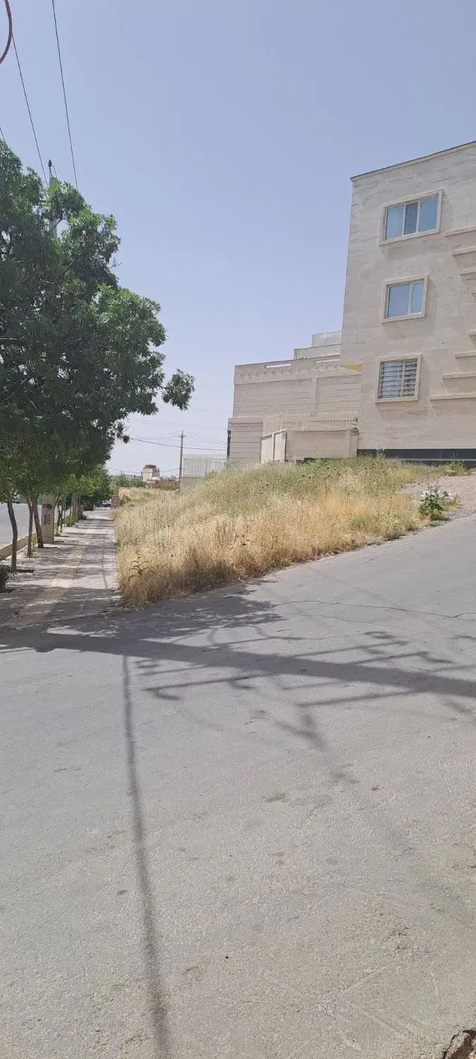 ۳۹۰ متر زمین تجاری مسکونی