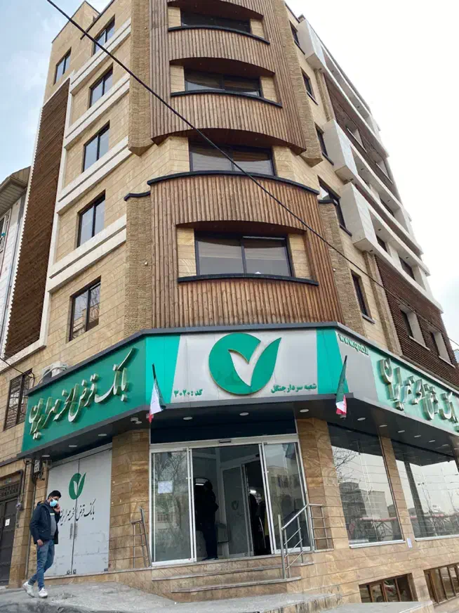 فروش مغازه تک برگ سند ۱۱۱ متر دو نبش سردار