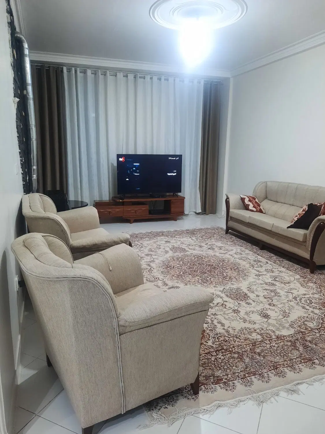 ۷۵ متری با  پارکینگ‌مسقف