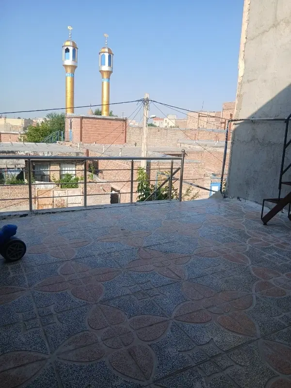 یک بابه خانه ۲ طبقه اجاره ای