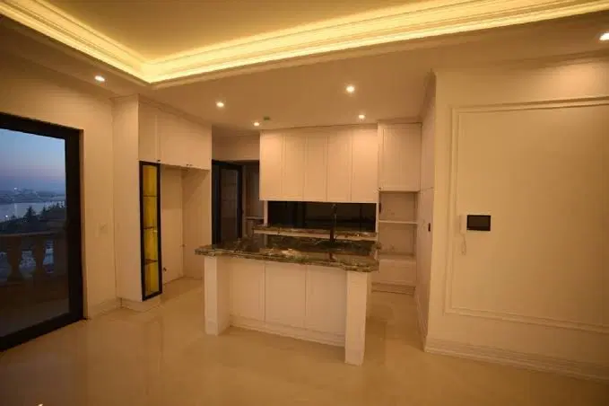 آپارتمان دادگستری (خلف باغ)