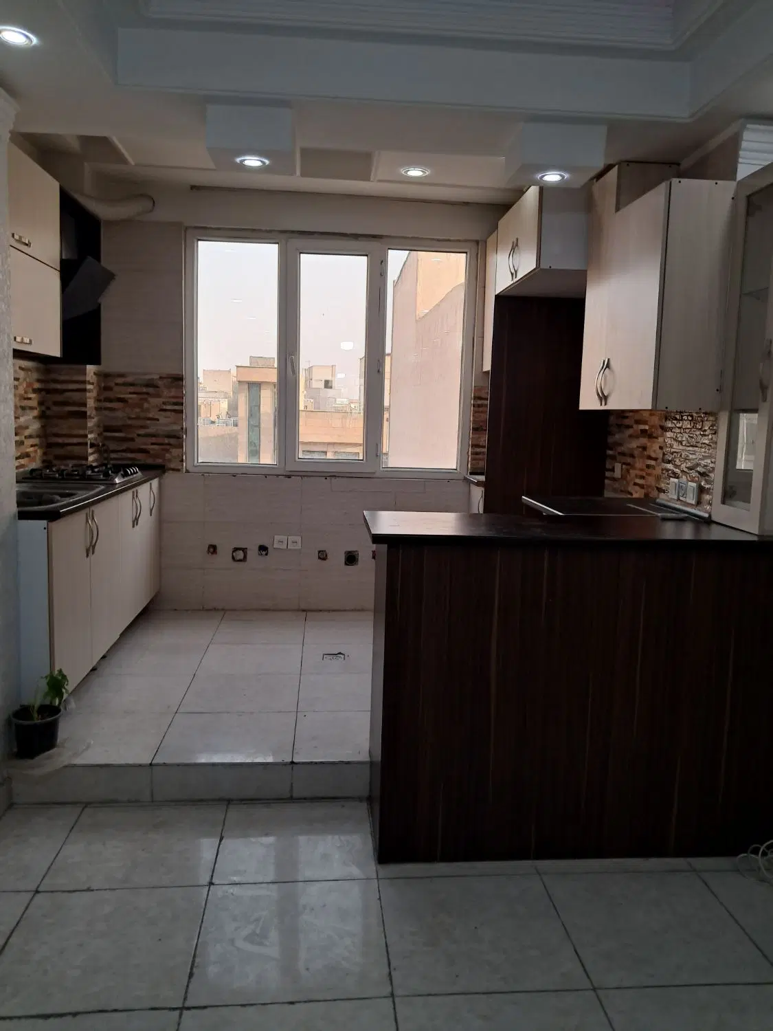 ۶۰ متر  فول امکانات
