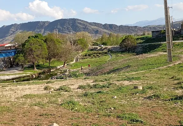 ۱۰۰متر زمین تجاری مسکونی روستای تجره کمره