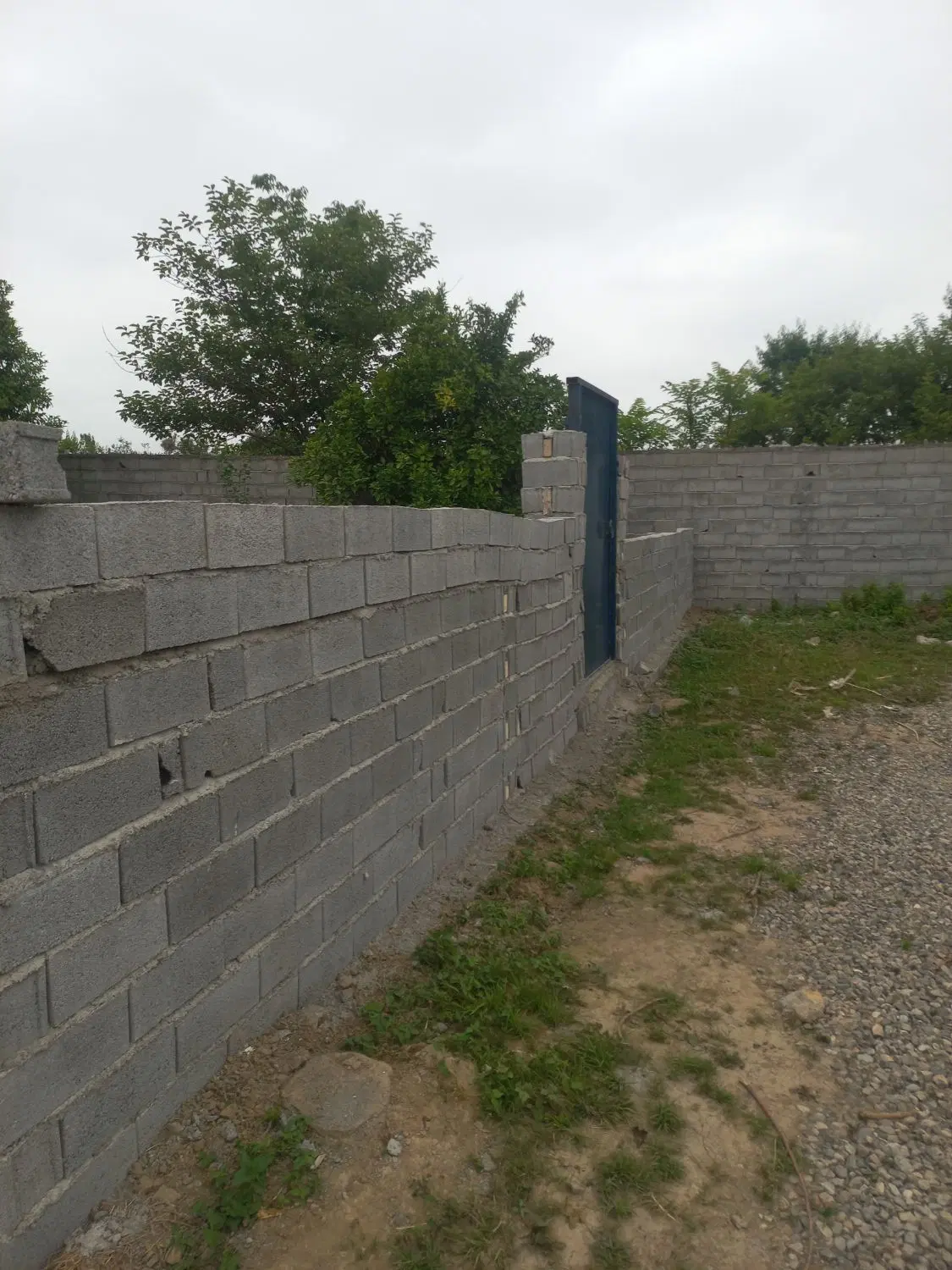 ۲۰۰مترزمین کپورچال‌مناسب‌خونه‌باغ