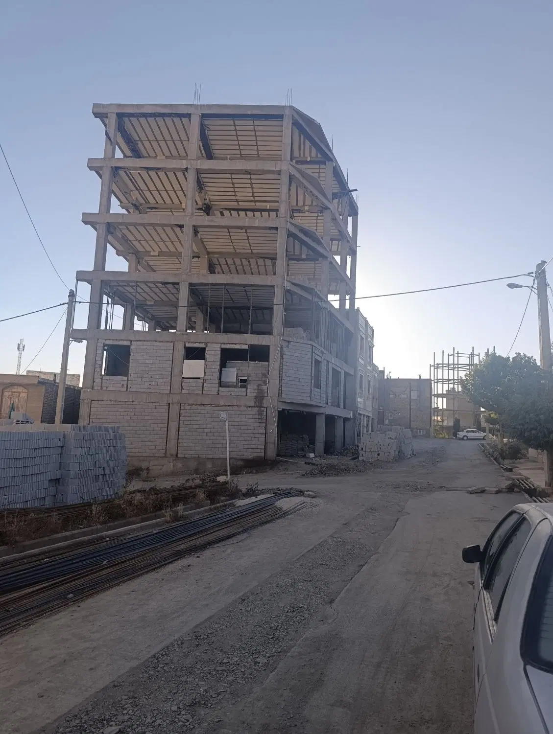دو واحد مسکونی طبقه چهارم