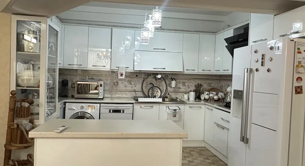 آپارتمان سعدی مجتمع میثاق۲