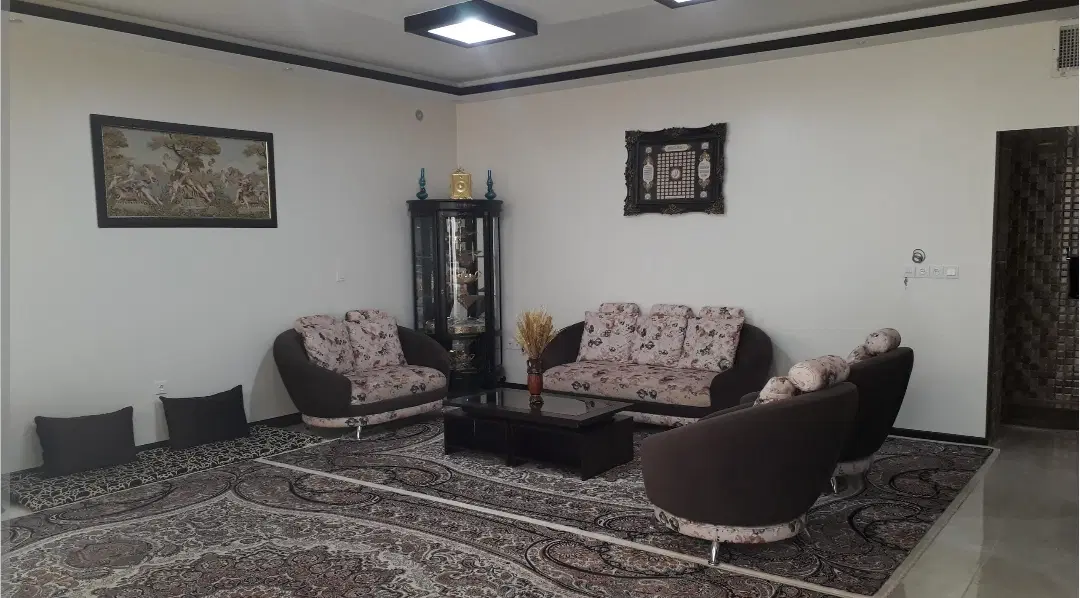 همخونه خانم