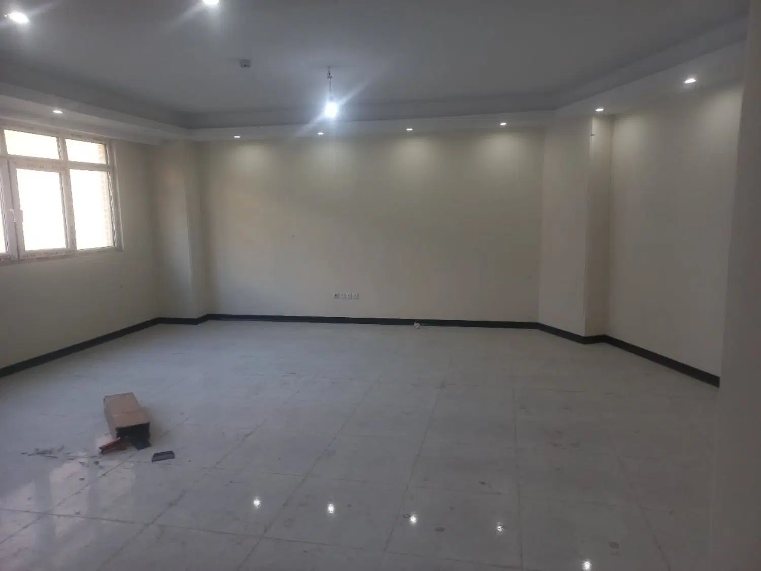 اپارتمان ۹۰ متر دو خوابه