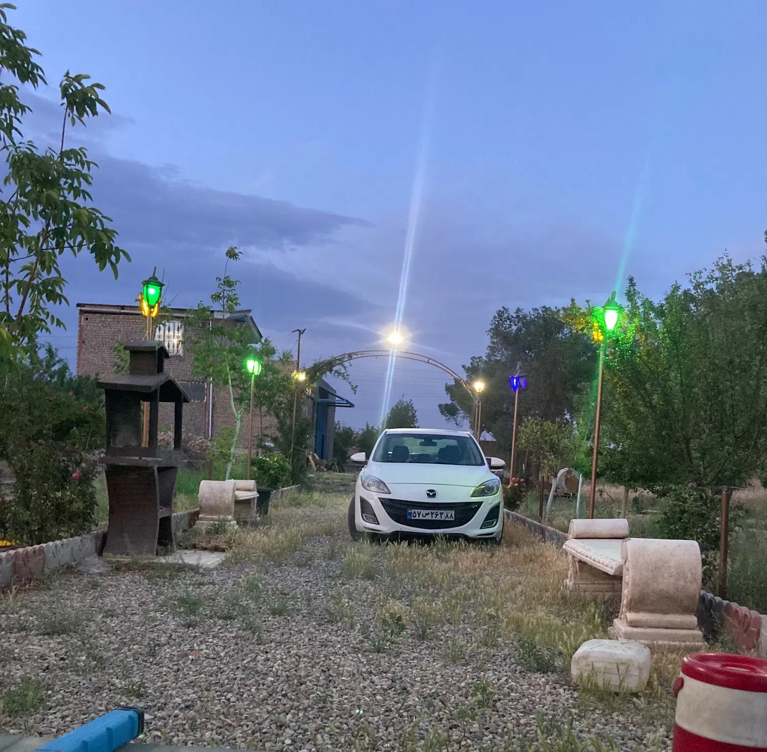 ۳۰۰۰مترچهاردیواری کارگاه وباغچه