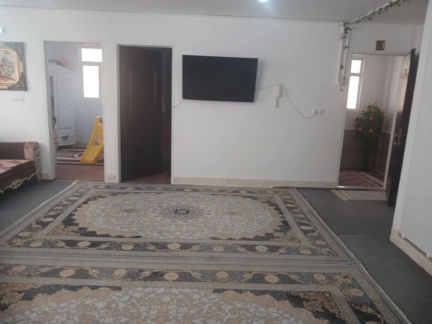 منزل مسکونی ۷۰ متر همکف بالا تمیز و شیک