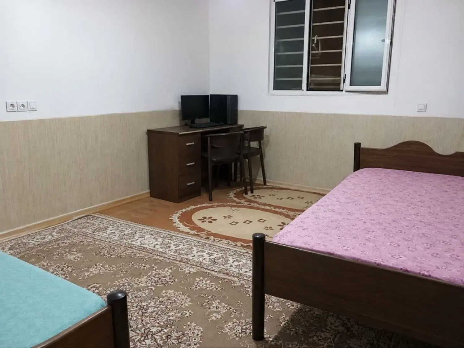 سه طبقه تکمیل تجاری و مسکونی