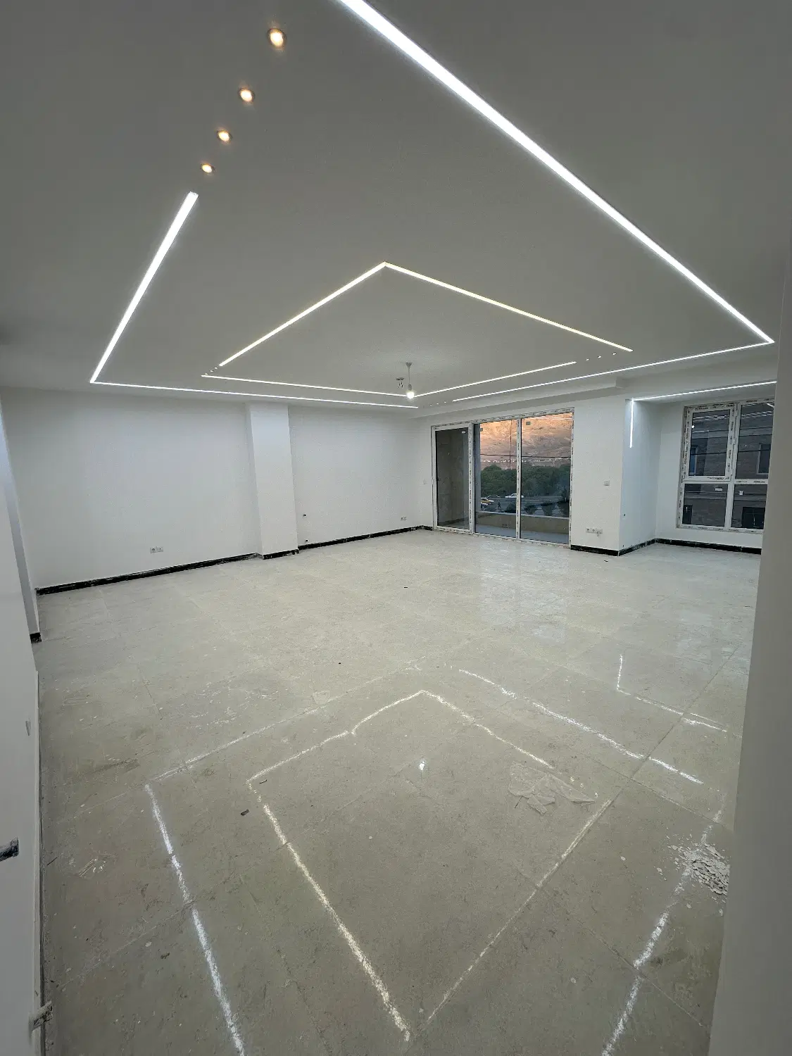 اپارتمان شخصی ساز ۳ خوابه شهرک دادگستری