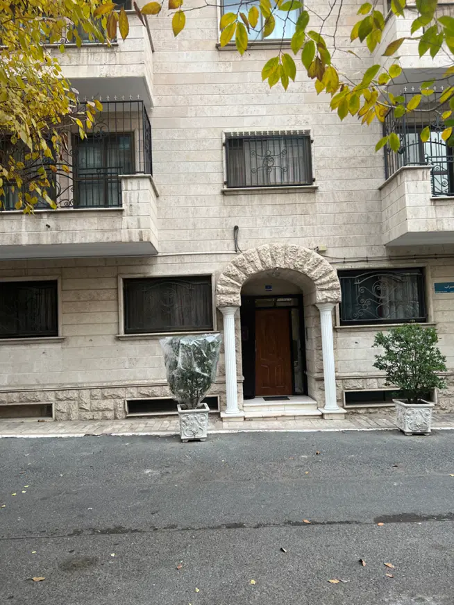 نیاوران ۱۳۸ متر ۲ خوابه