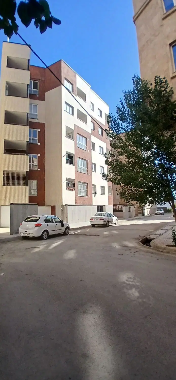 یک مورد خانه آپارتمانی در شهرک بهشتی