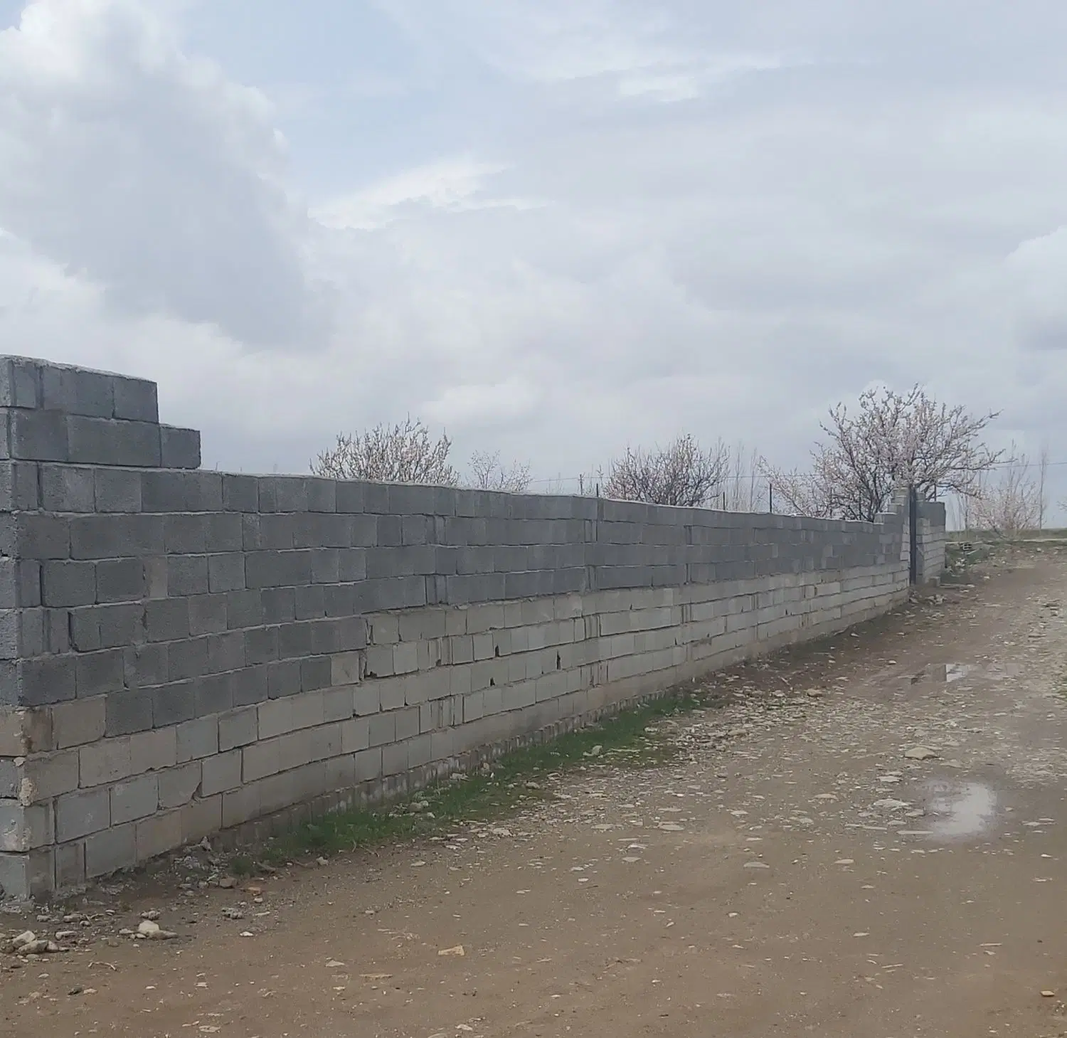 حصار ۵۸۰ کنار کانال آب اسپیران