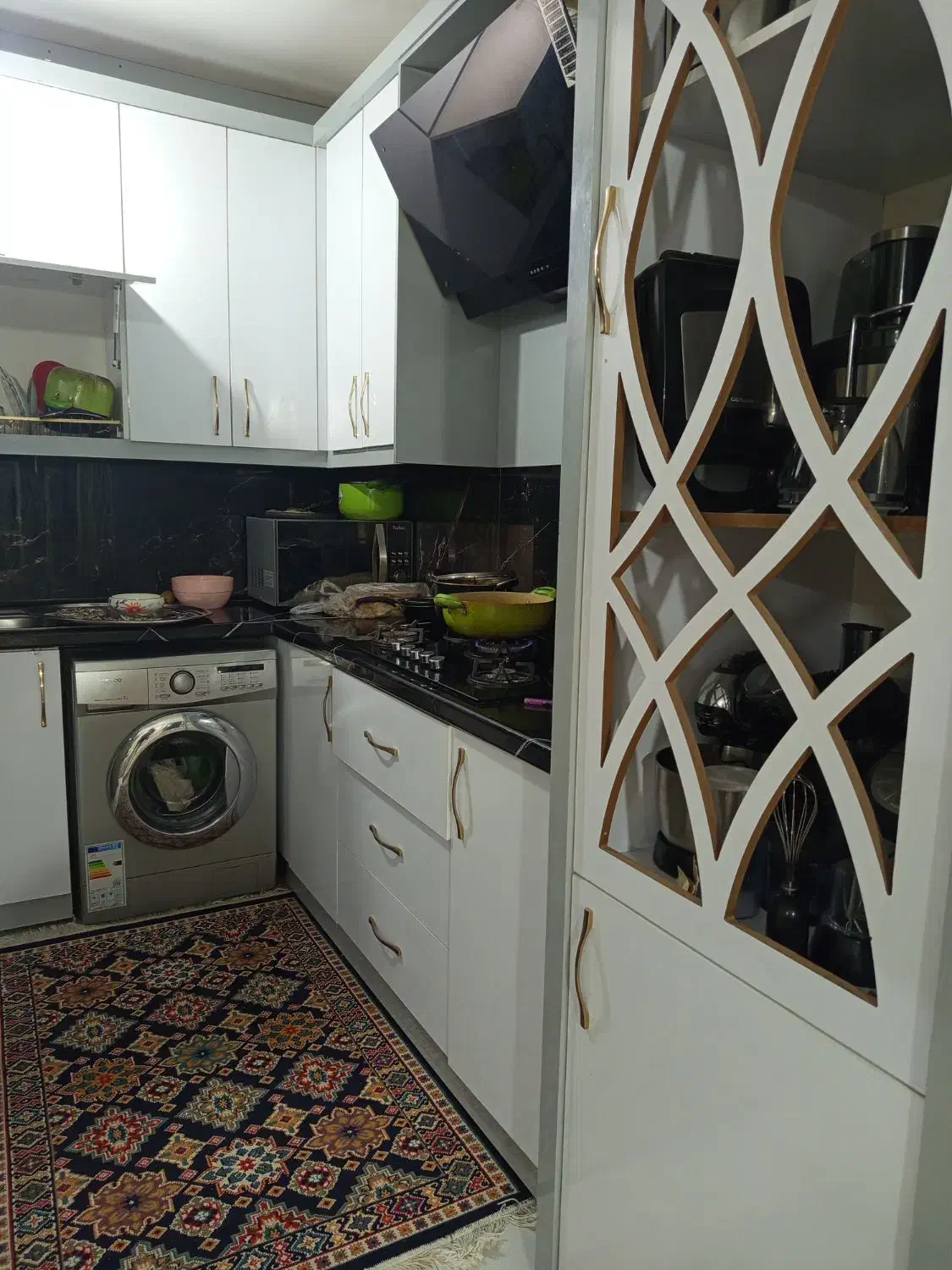 طبقه اول فروشی