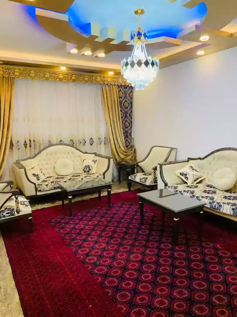 هم خونه خانم