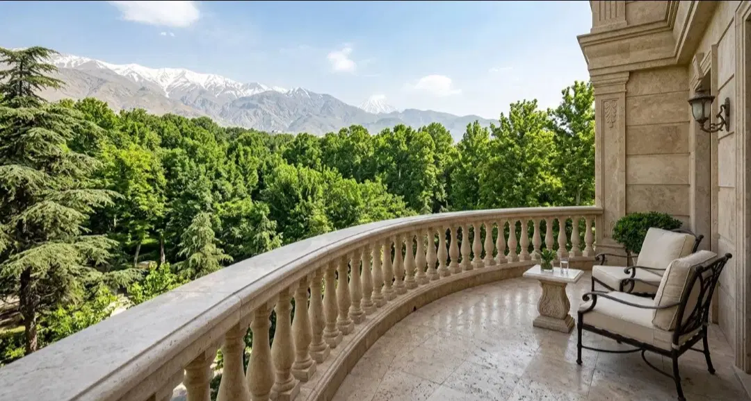 واحدی زیباخیام و رودکی غربی دو پارکینگ _190 متر