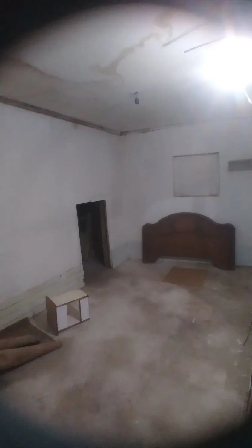 خانه قدیمی جهت انباری و کارگاه