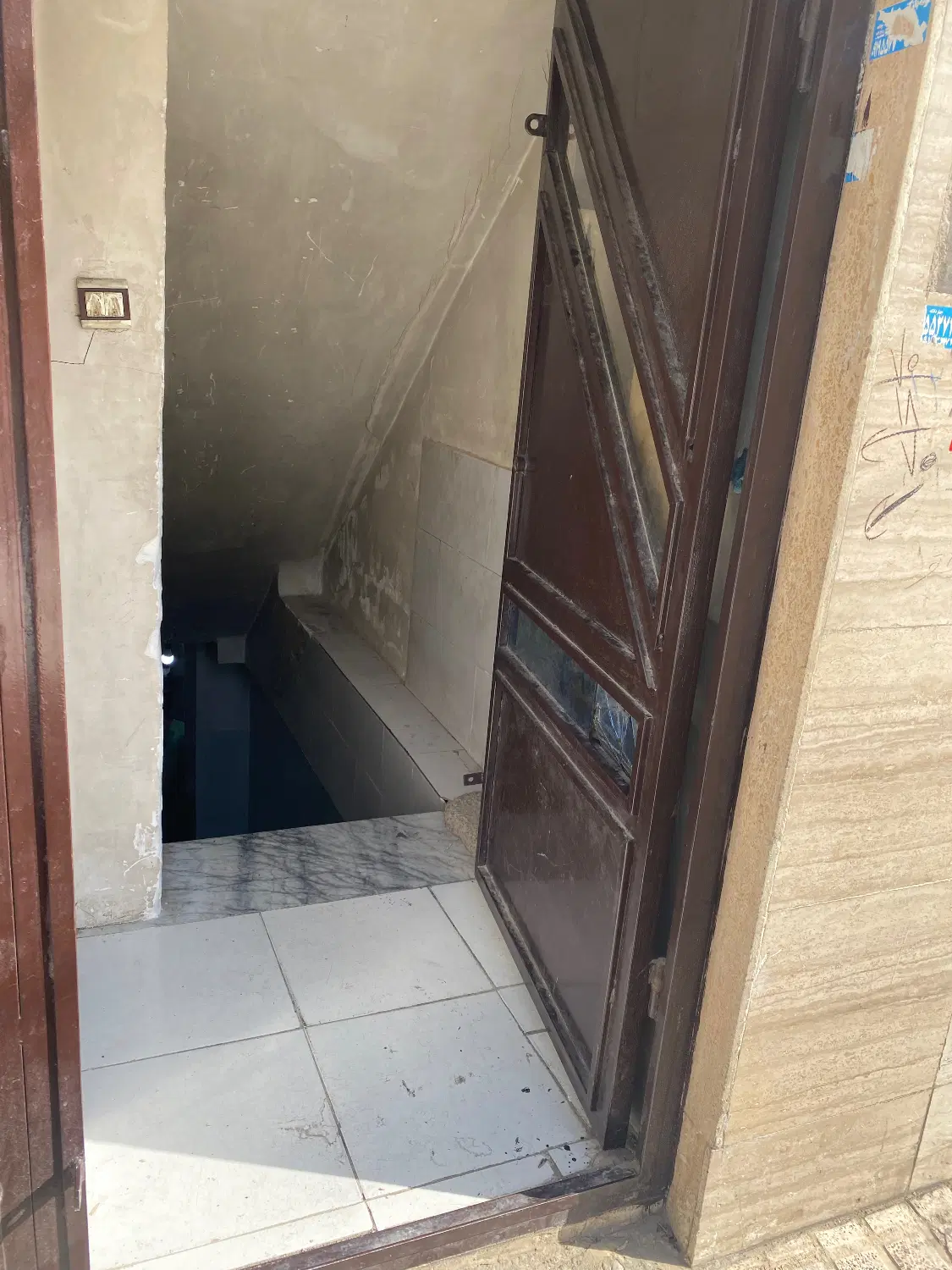 اجاره زیر زمین جهت انبار و کارگاه تولیدی