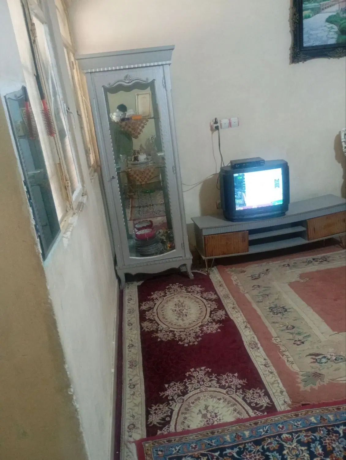 خانه ویلایی با زیر زمین مجزا حیاط پارکینگ