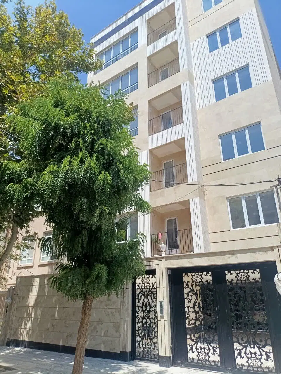 ۱۵۰ متر چهارصد دستگاه نوساز