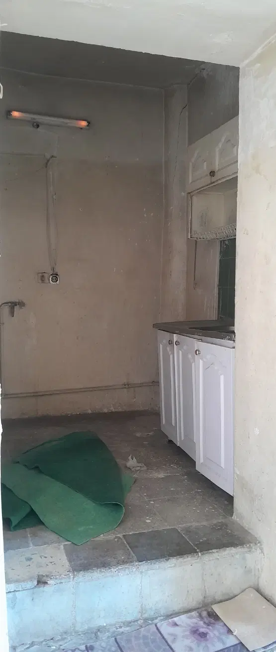 اتاق مجردی ۱۲ متری همراه با اشپزخانه