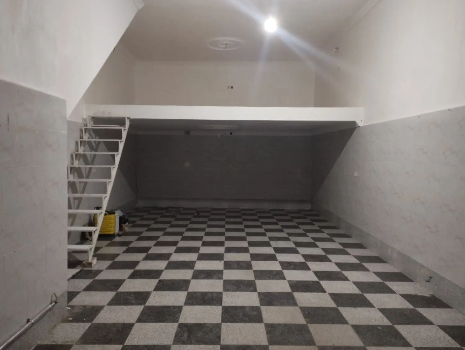 اجاره مغازه واقع در خیابان سینا تقاطع خرمشهر