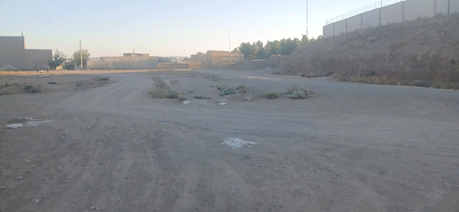 زمین ۱۶۰متری