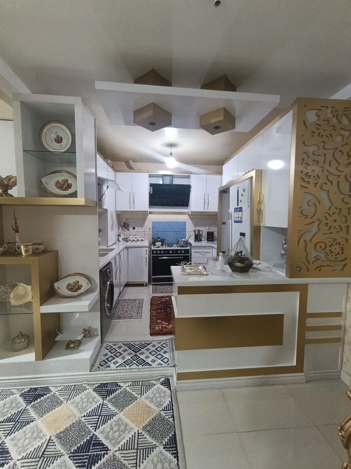 فروش یک باب حیاط 170ابرسان بلوار هفت تیر