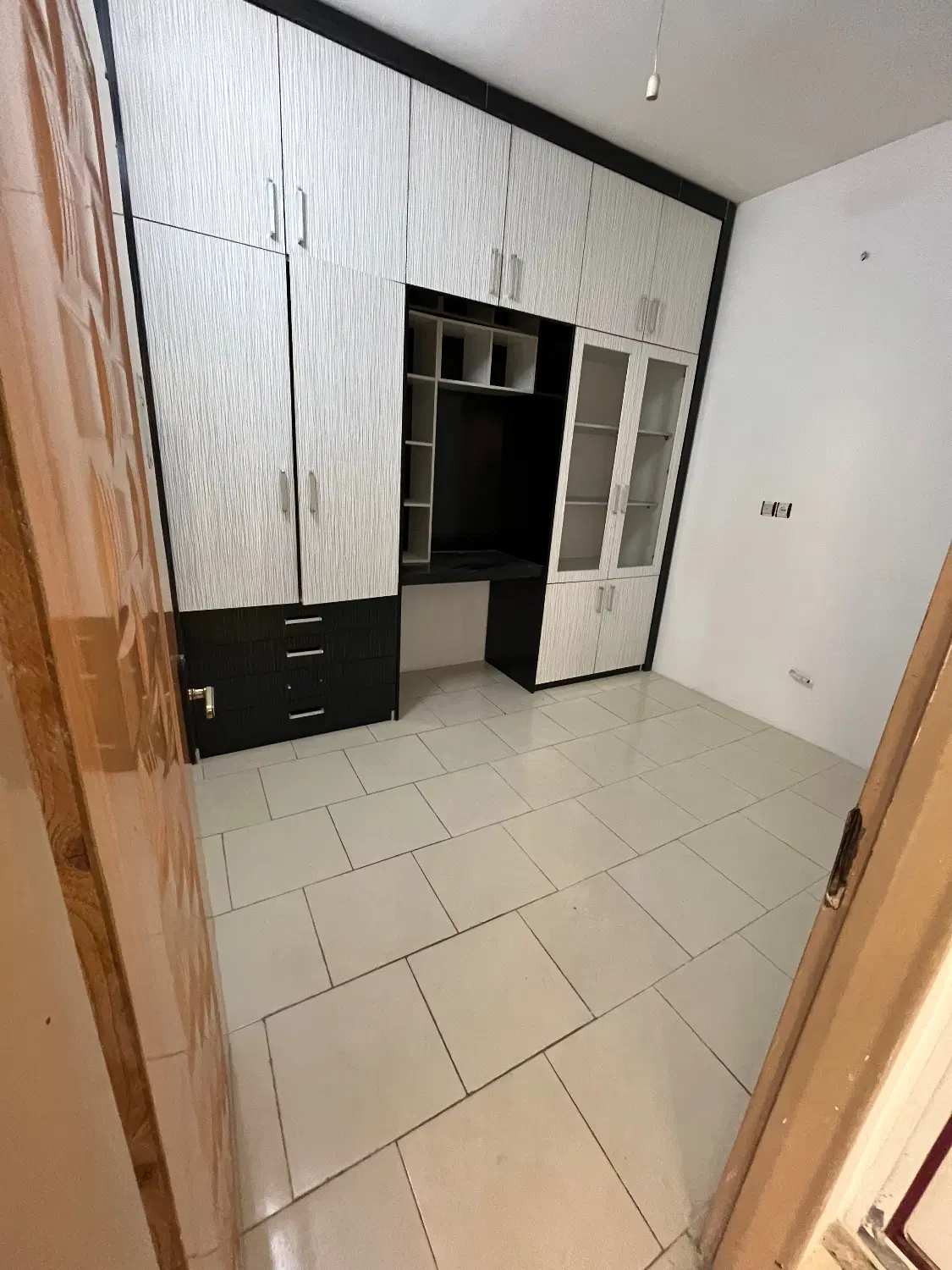 اپارتمان ۸۵متری پارکینگ اختصاصی