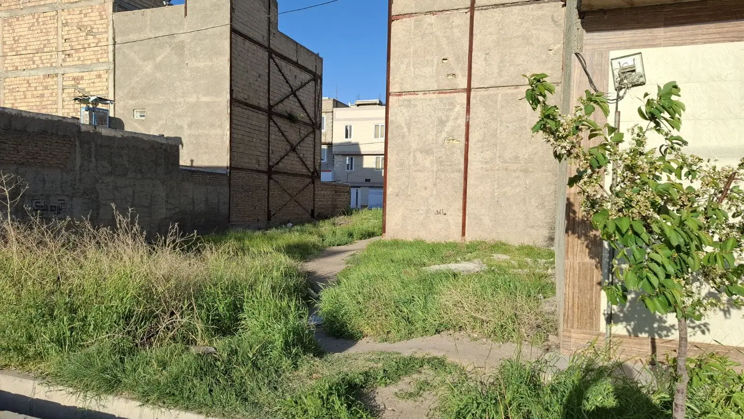 زمین با جواز تجاری مسکونی نصرت آباد، اول جمهوری