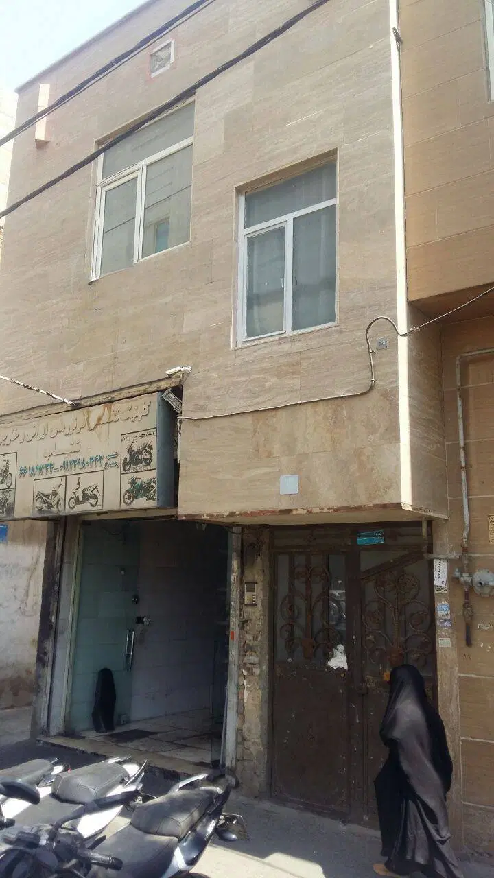 فروش ملک با موقعیت مناسب و امکانات کامل