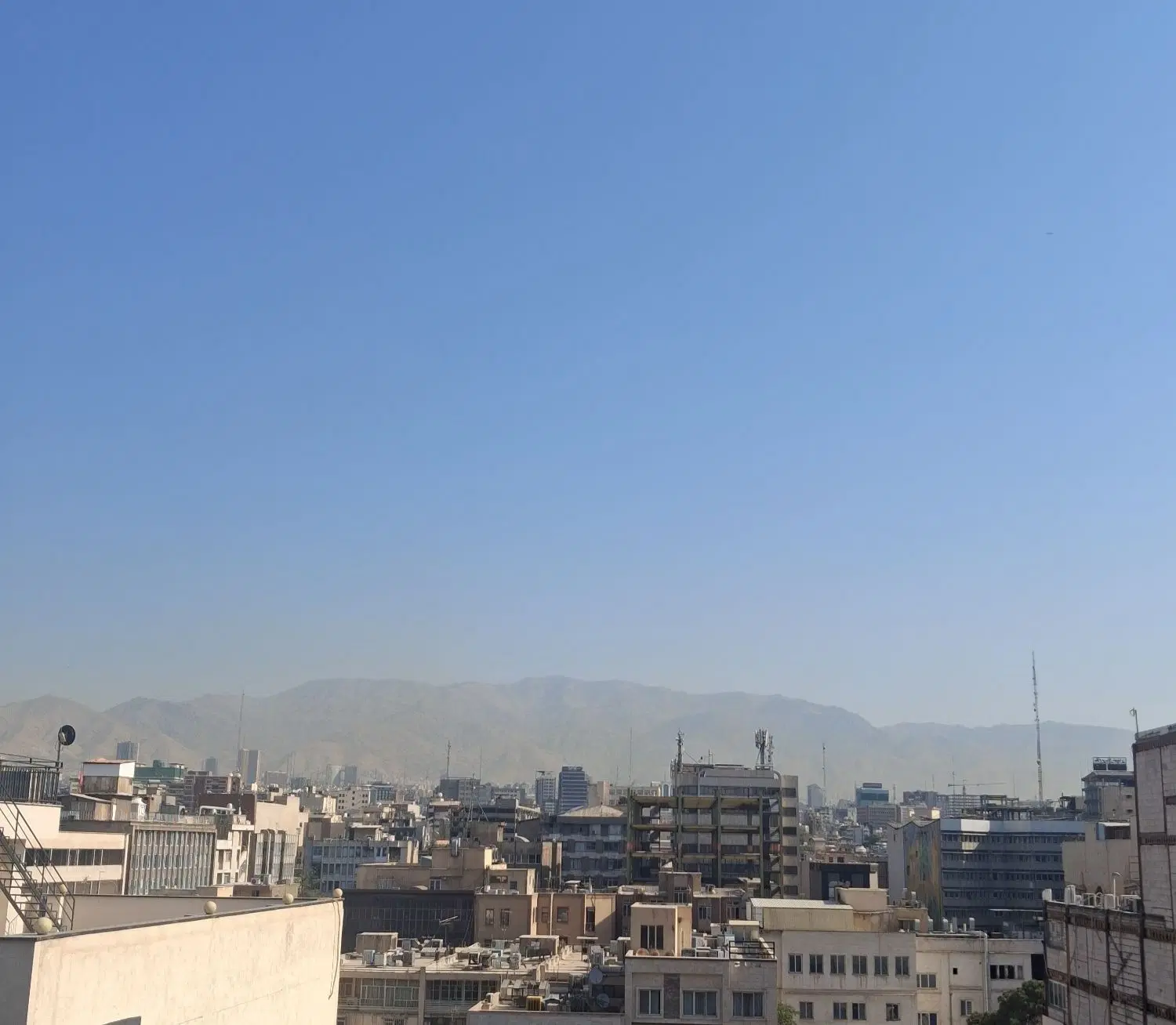 واحد ۱۱۸ متری ۳ خواب در شیخ هادی